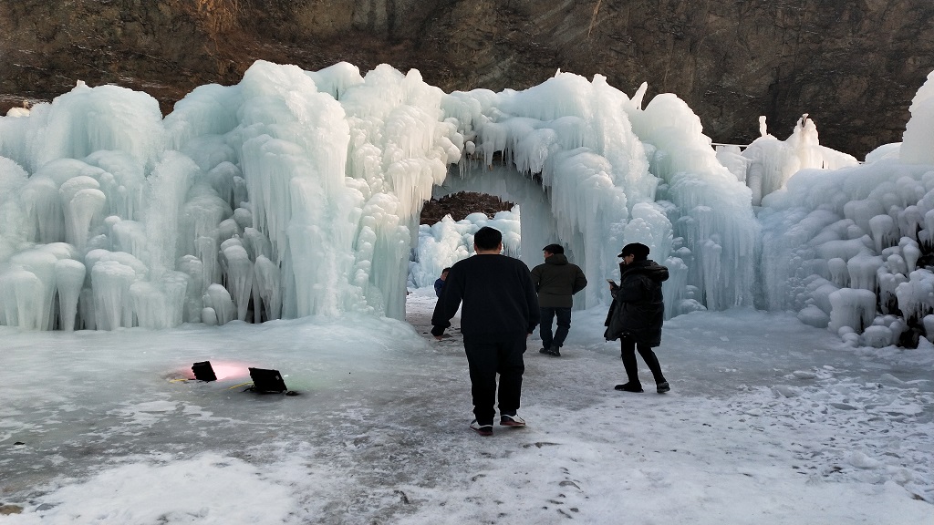 傍水崖冰河世纪主体公园