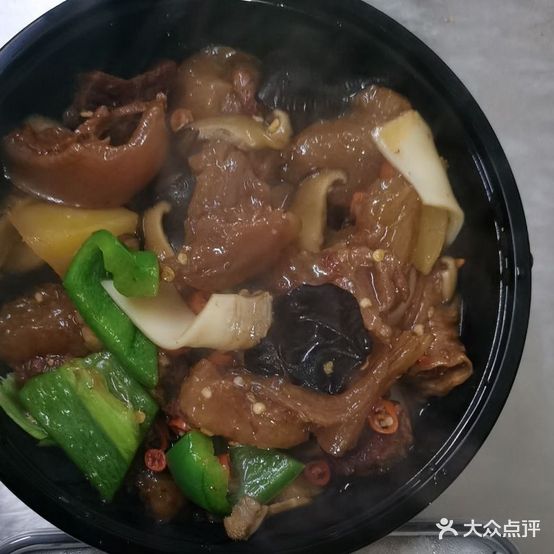 黄闷鸡米饭